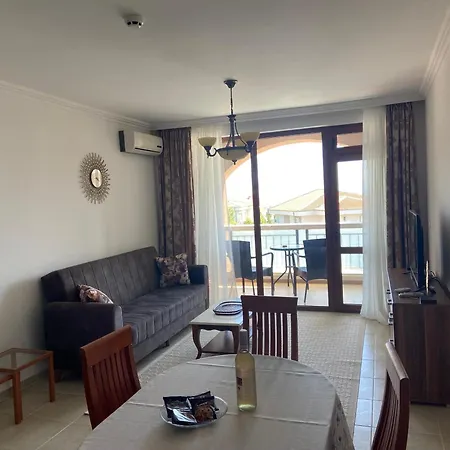 2 Bedroom With 2 Balconies And Sea Views Apartamento Sveti Vlas