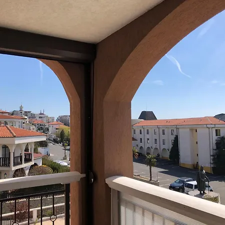 2 Bedroom With 2 Balconies And Sea Views *